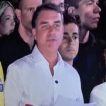 Flávio Bolsonaro diz que não reconhece resultado das eleições e que vai pedir anulação